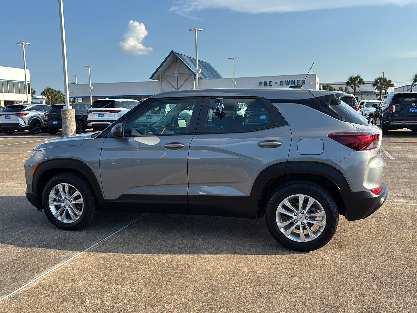 Used 2023 Chevrolet TrailBlazer LS FWD image 20