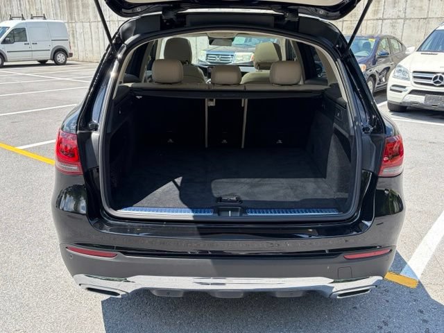 Used 2021 Mercedes-Benz GLC 300 4MATIC image 6
