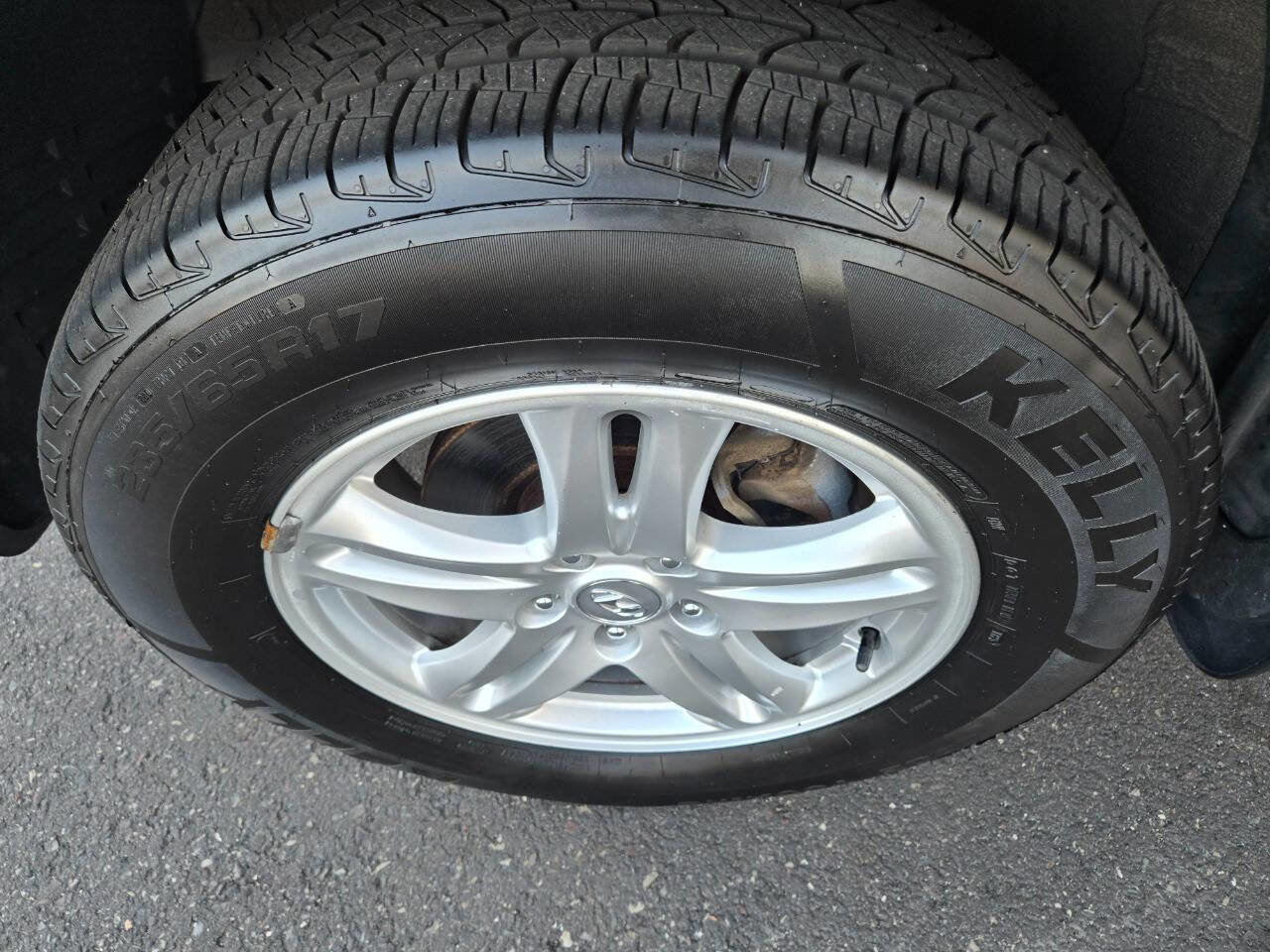 Used 2012 Hyundai Santa Fe GLS image 24