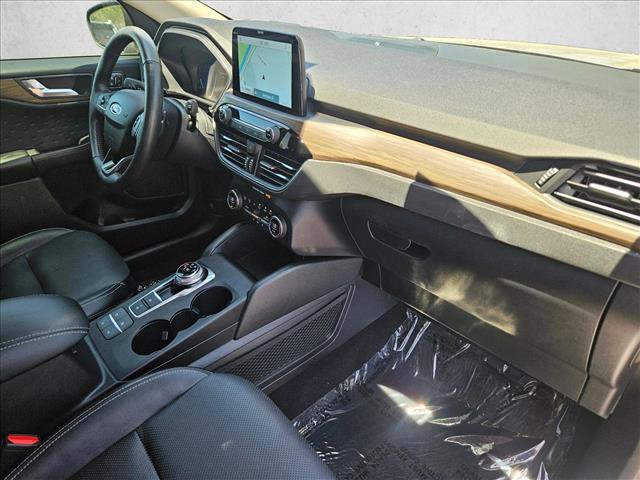 Used 2020 Ford Escape Titanium AWD/4WD image 23