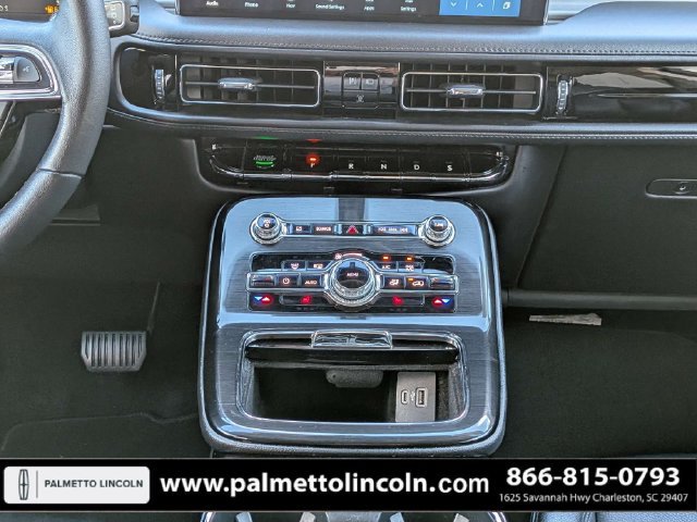 Certified 2022 Lincoln Nautilus FWD w/ Premium Package image 18