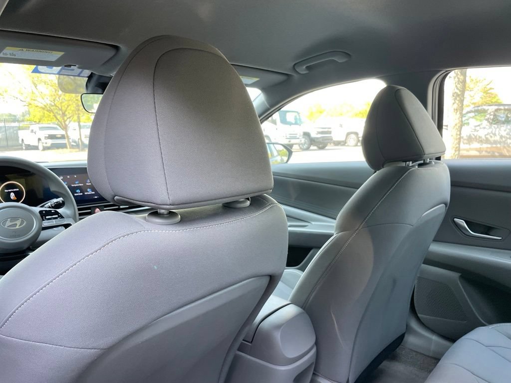 Used 2024 Hyundai Elantra SEL FWD image 26