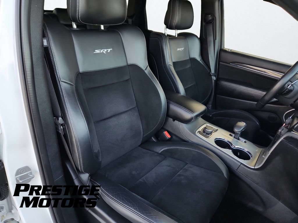 Used 2015 Jeep Grand Cherokee SRT w/ Luxury Group II AWD/4WD image 26