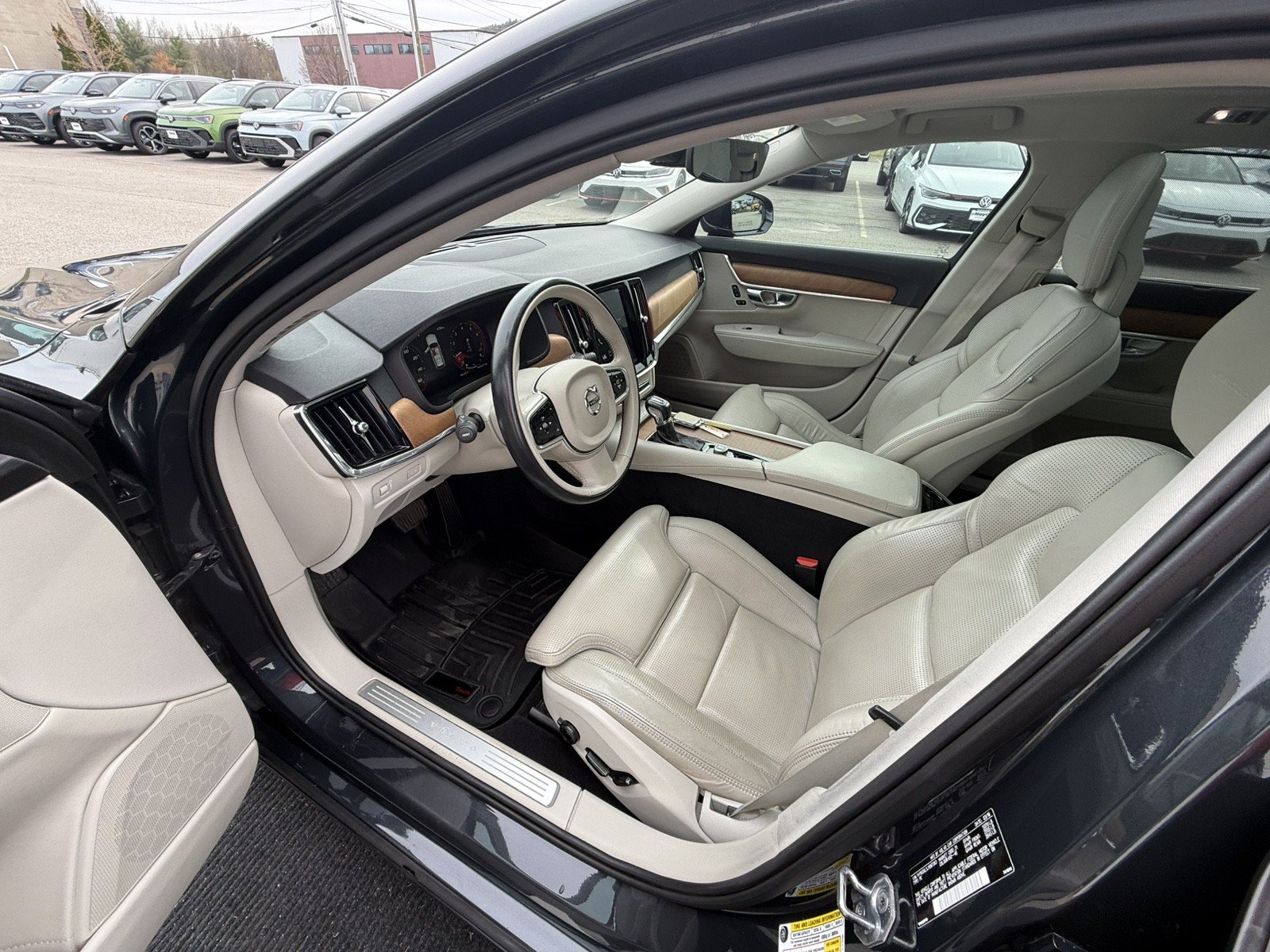 Used 2018 Volvo V90 T5 Inscription FWD image 10