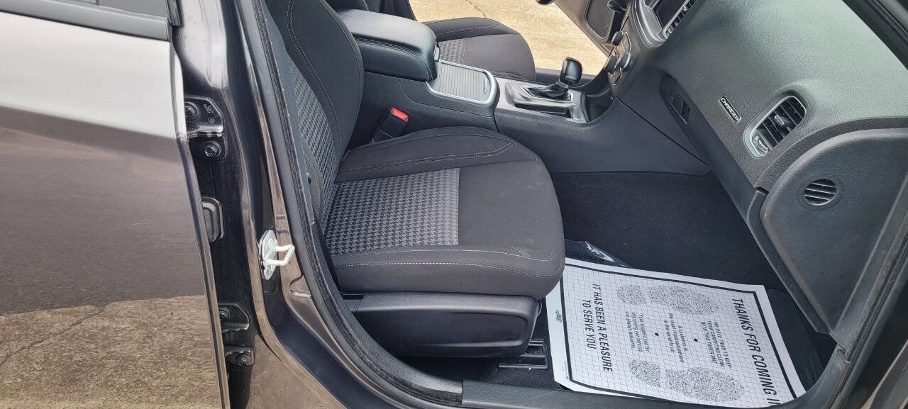 Used 2023 Dodge Charger SXT image 11