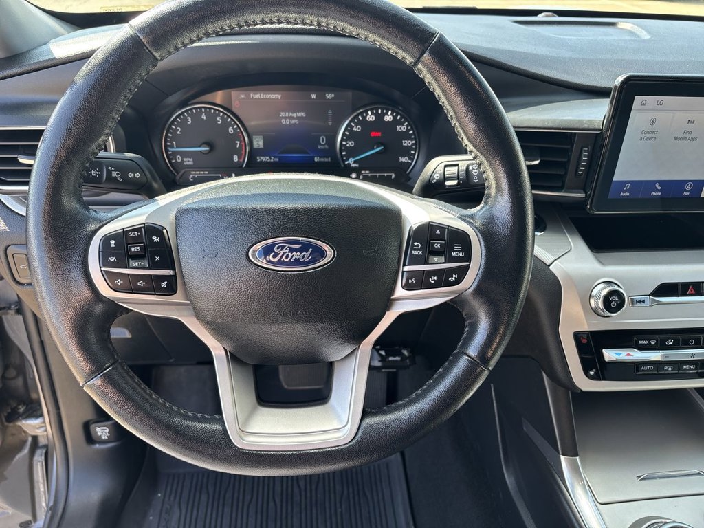 Used 2022 Ford Explorer XLT w/ XLT Sport Appearance Package AWD/4WD image 15