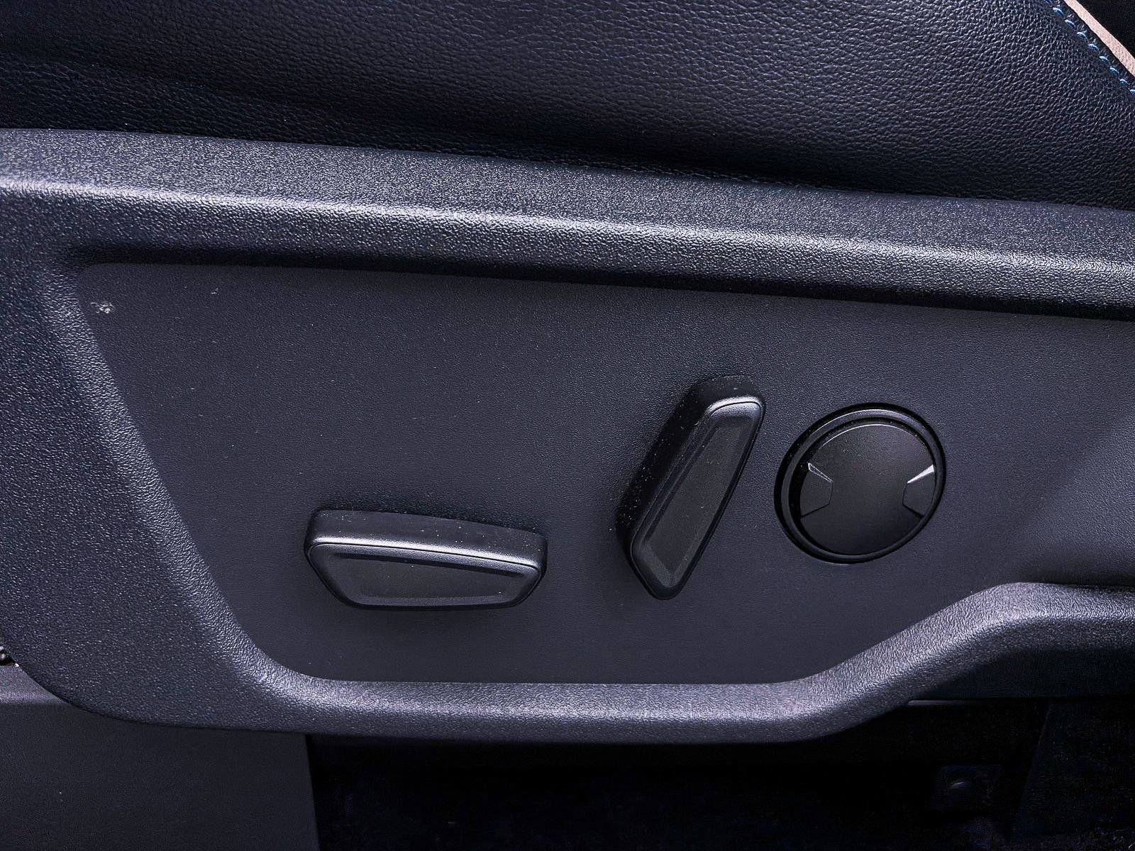 Used 2023 Ford Bronco Wildtrak image 21