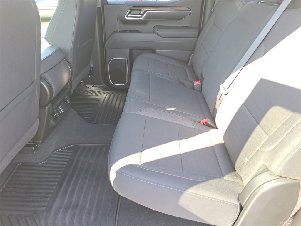 Used 2025 Chevrolet Silverado 1500 LT image 26