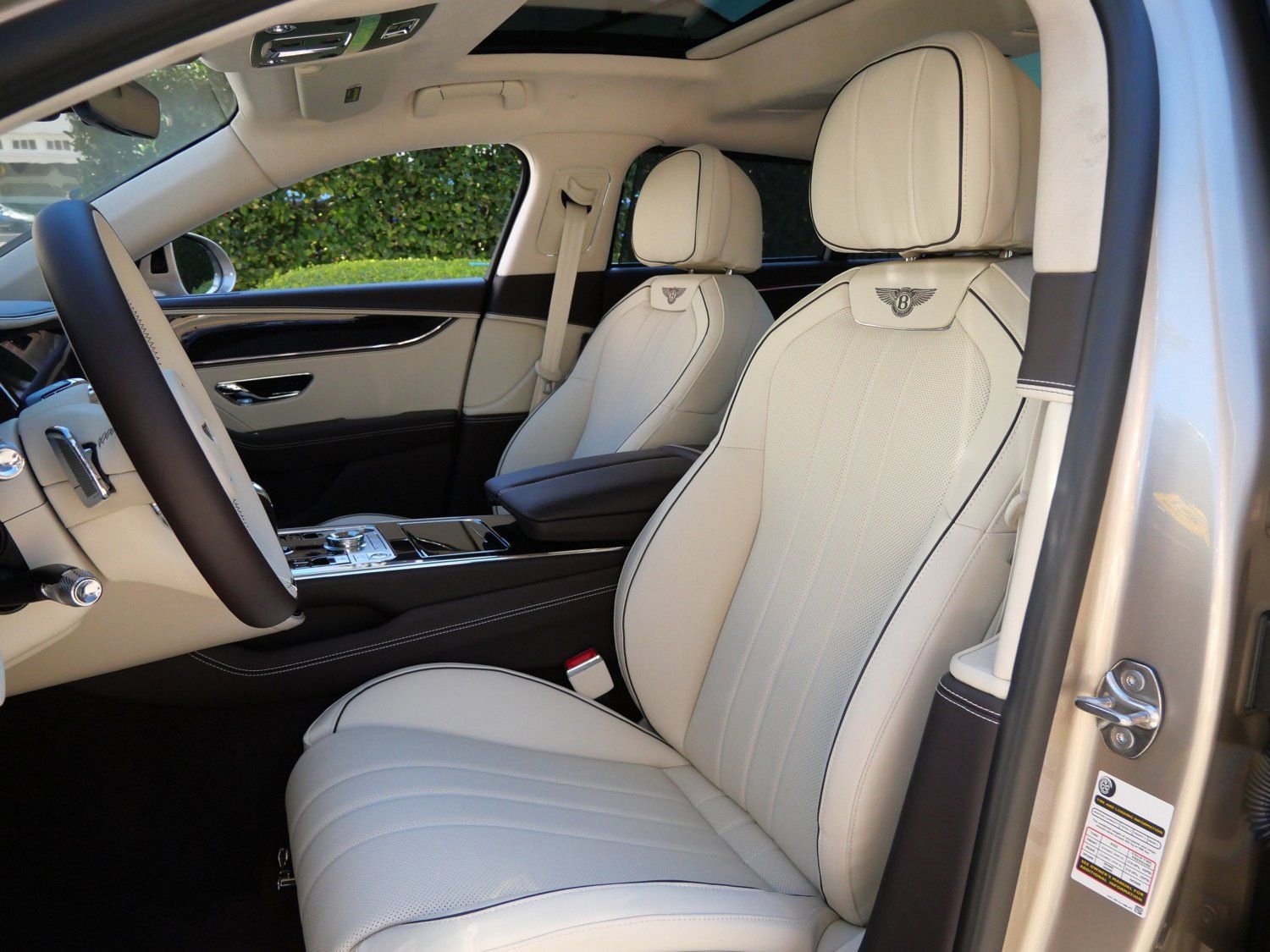 New 2026 Bentley Flying Spur Plug-In Hybrid AWD/4WD image 15