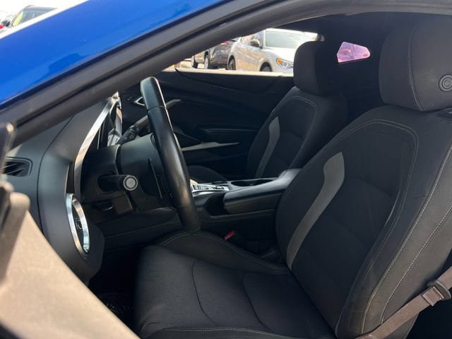 Used 2017 Chevrolet Camaro SS RWD image 11