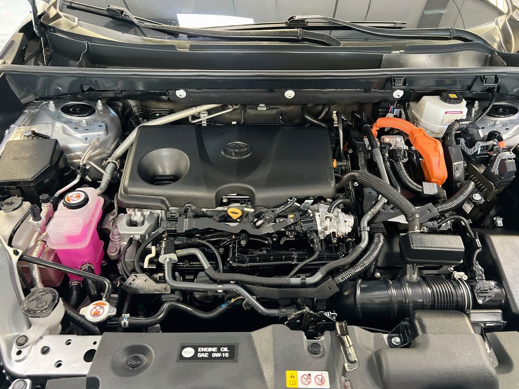 Used 2024 Toyota RAV4 LE AWD/4WD image 27
