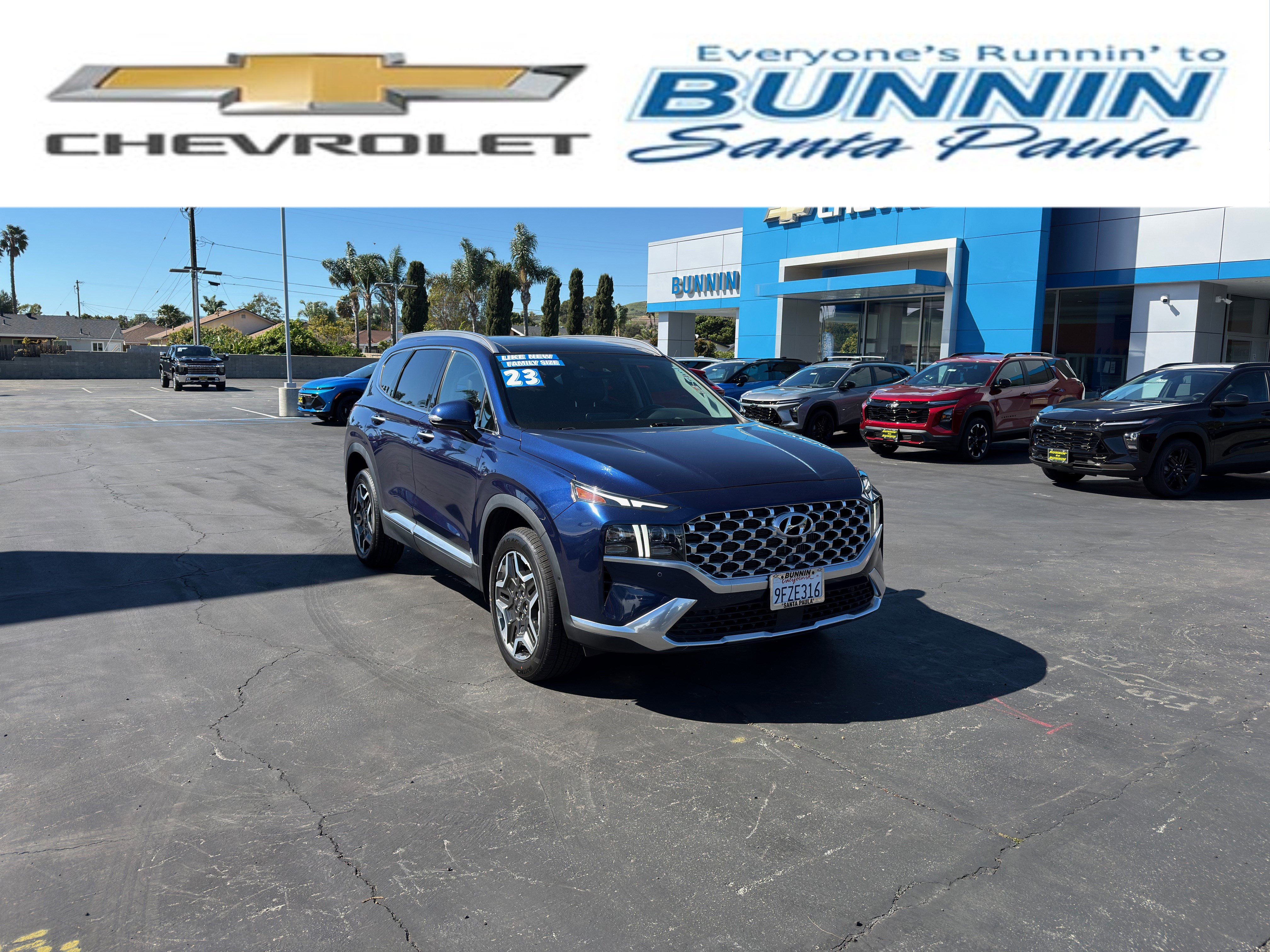 Used 2023 Hyundai Santa Fe Limited image 1