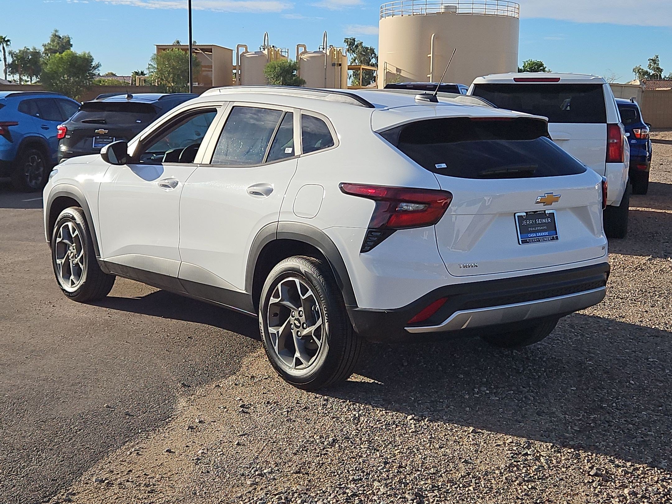 New 2026 Chevrolet Trax LT w/ LT Convenience Package FWD image 10
