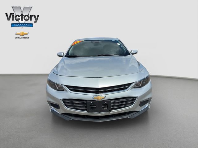 Used 2018 Chevrolet Malibu LT w/ Driver Confidence Package FWD image 2