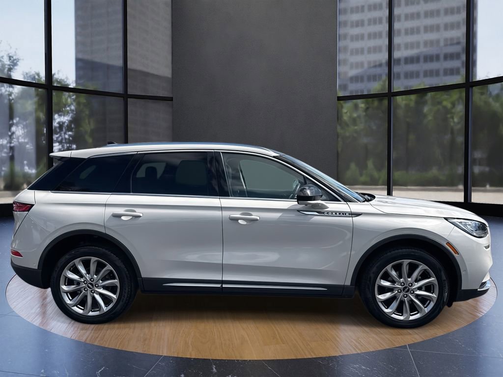 Certified 2022 Lincoln Corsair FWD image 2