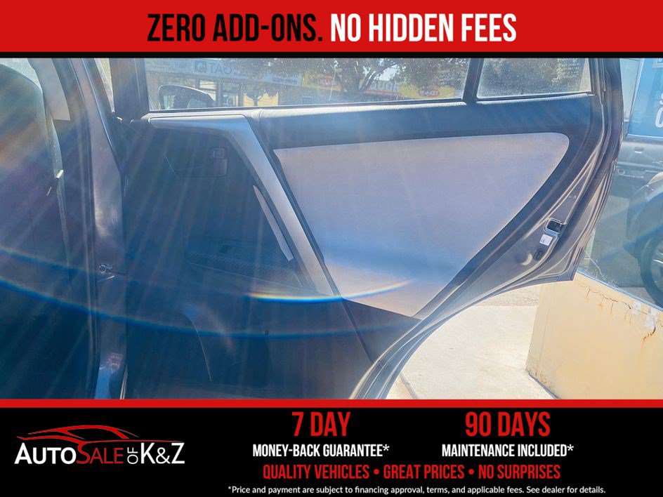 Used 2015 Toyota RAV4 LE FWD image 25