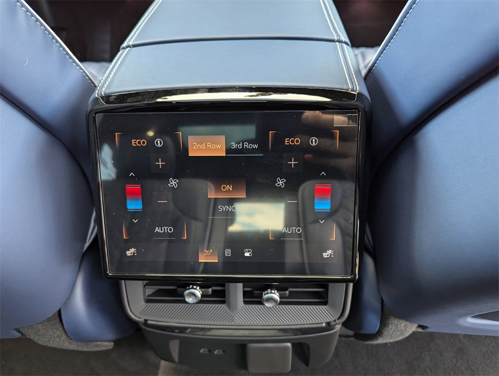 New 2026 Cadillac Vistiq Premium Luxury image 37