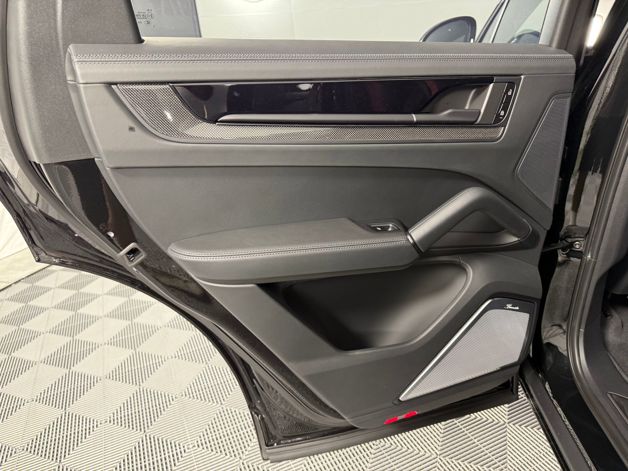 New 2026 Porsche Cayenne GTS image 26
