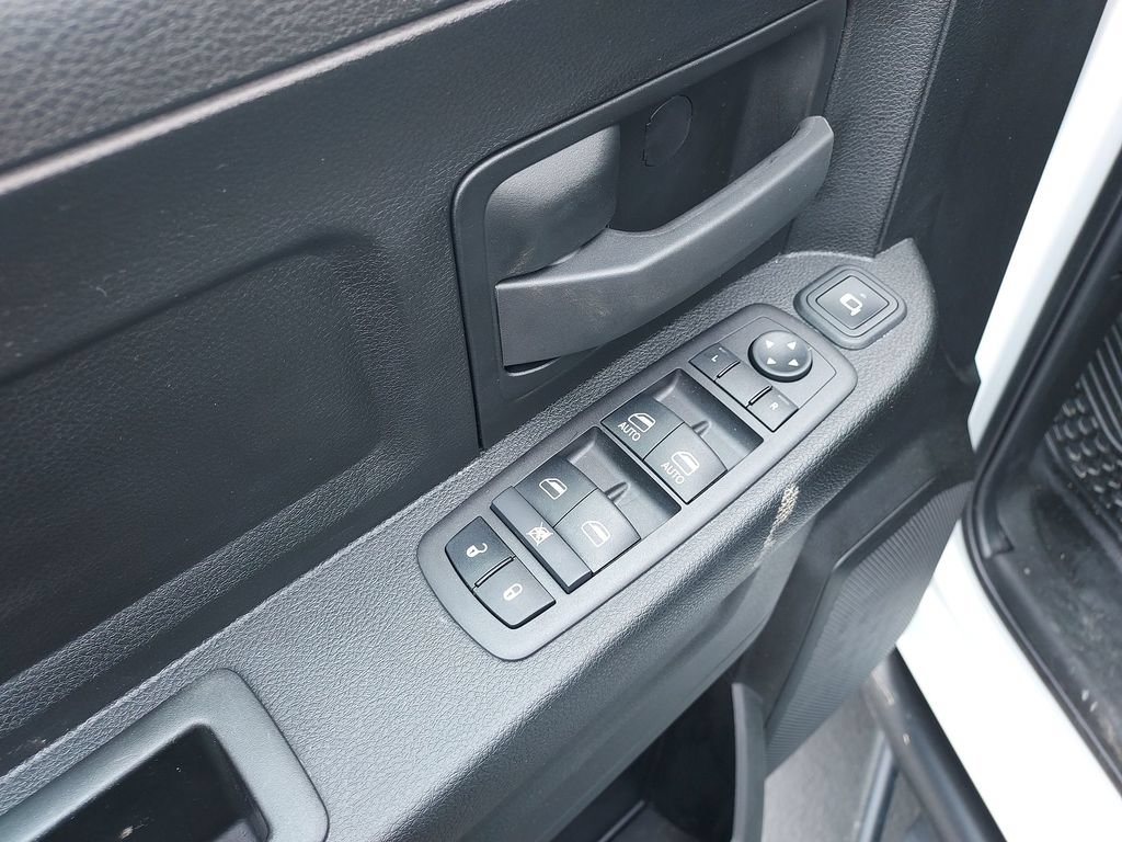 Used 2024 RAM 4500 Tradesman w/ Chrome Appearance Group AWD/4WD image 19
