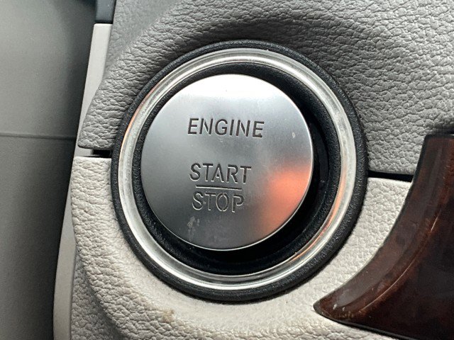 Used 2011 Mercedes-Benz E 350 Cabriolet image 30