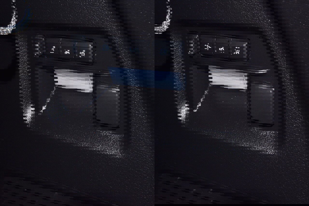 Used 2021 Ford Explorer Limited w/ Equipment Group 301A image 38