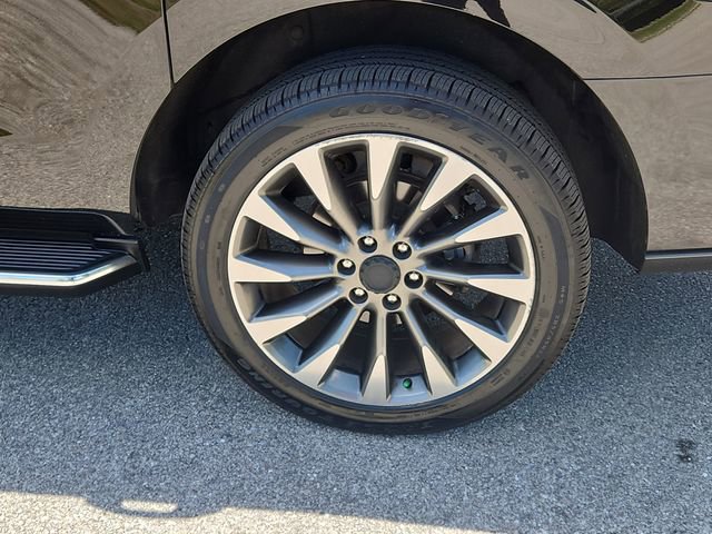Used 2019 Ford Expedition Max XLT w/ Equipment Group 202A RWD image 8
