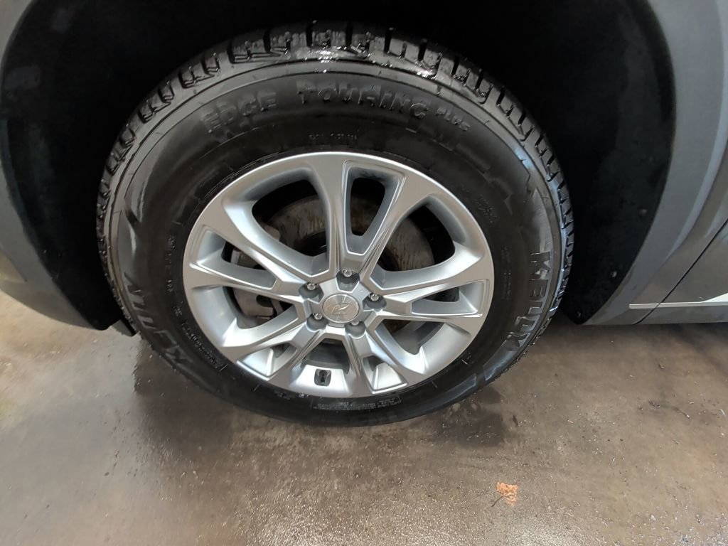 Used 2022 Hyundai Palisade SE image 9