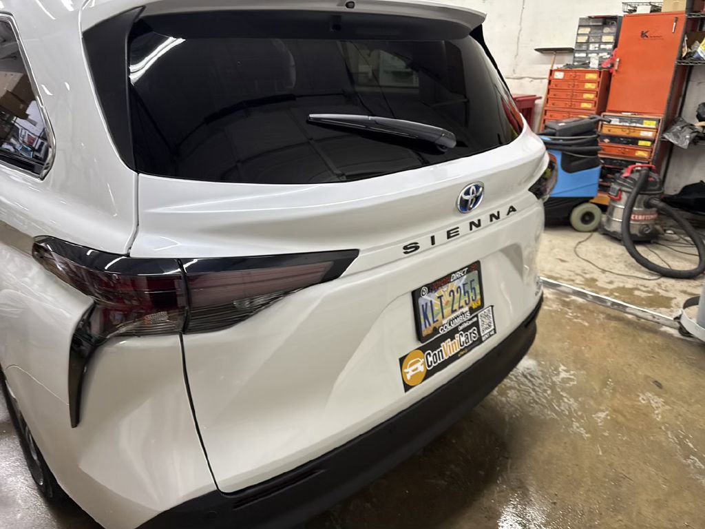 Used 2024 Toyota Sienna XLE image 9