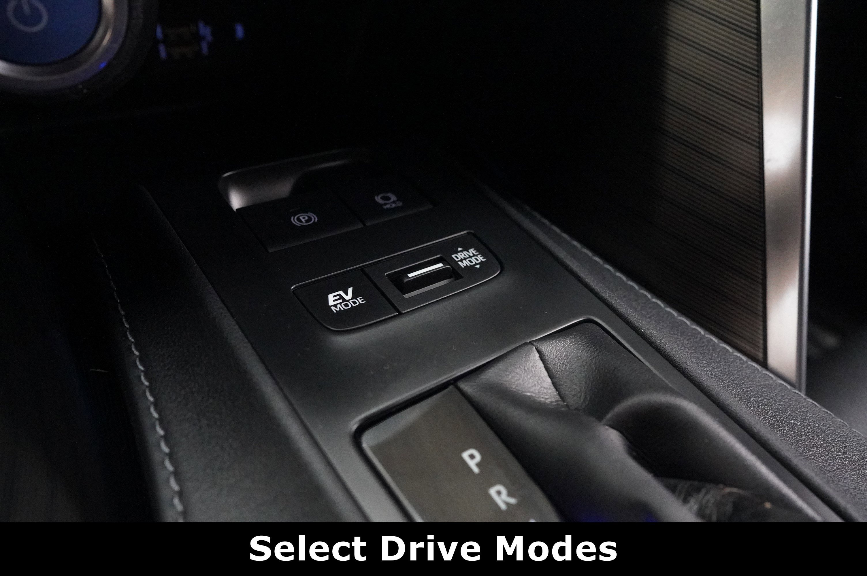 Used 2022 Toyota Venza Limited image 26