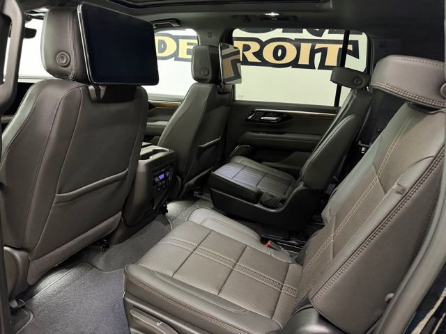 New 2026 Chevrolet Suburban High Country AWD/4WD image 25