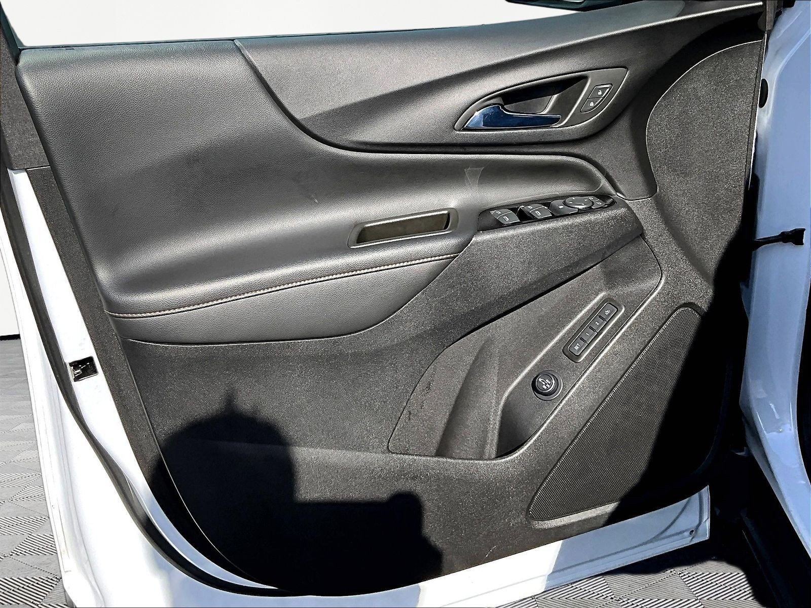 Used 2023 Chevrolet Equinox Premier FWD image 20