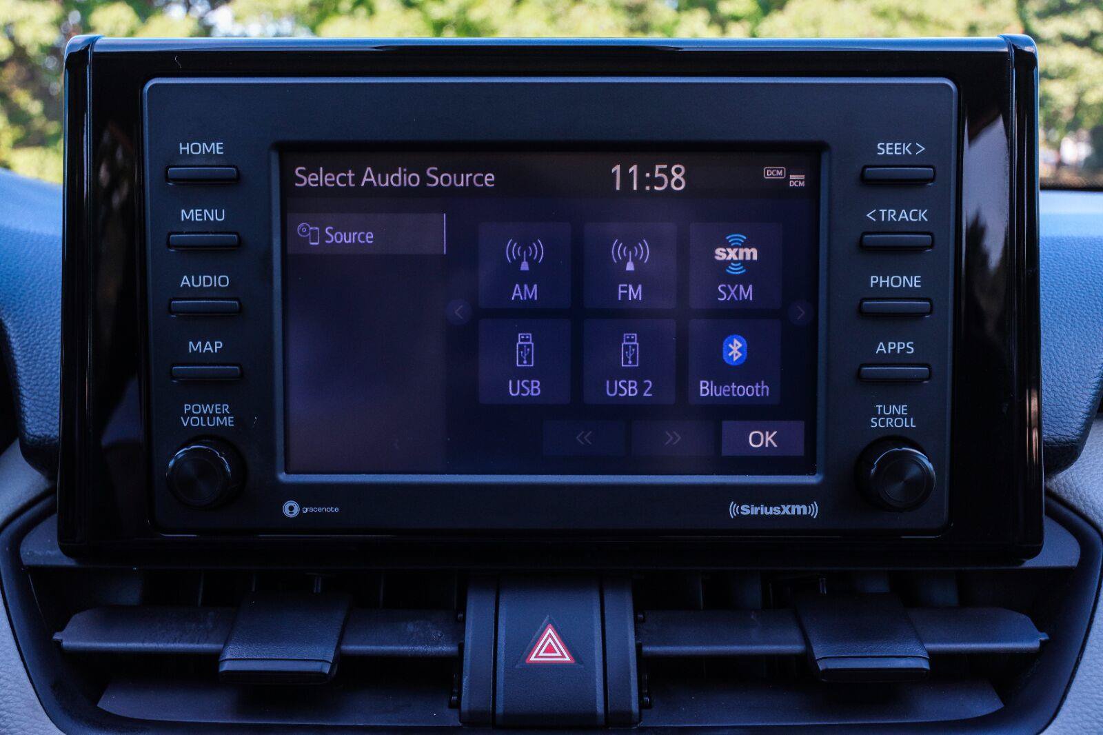 Used 2021 Toyota RAV4 XLE FWD image 9