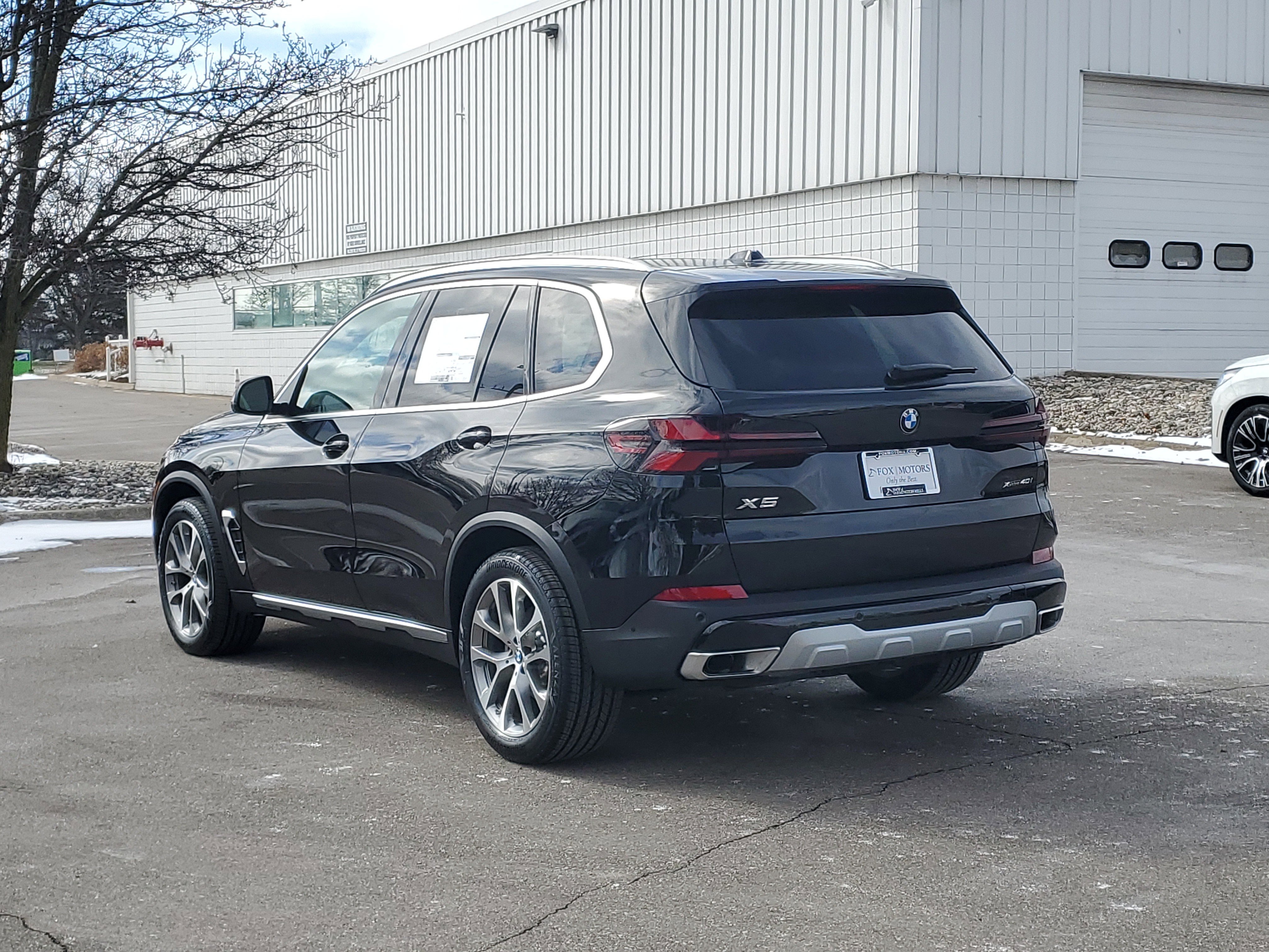 New 2026 BMW X5 xDrive40i w/ Climate Comfort Package image 2