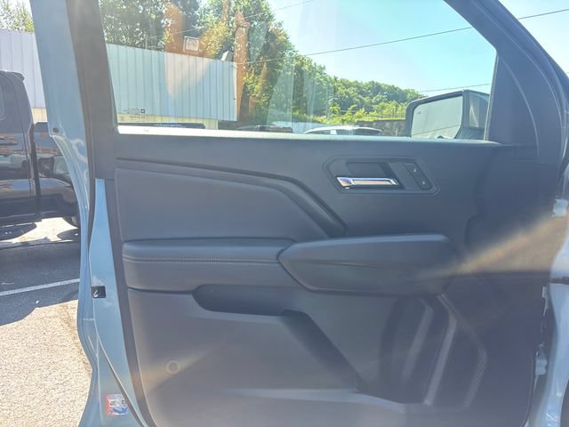 Used 2026 Chevrolet Colorado LT w/ Advanced Trailering Package AWD/4WD image 13