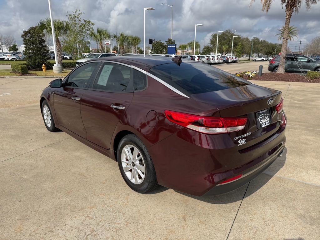 Used 2017 Kia Optima LX w/ Convenience Plus Package image 3