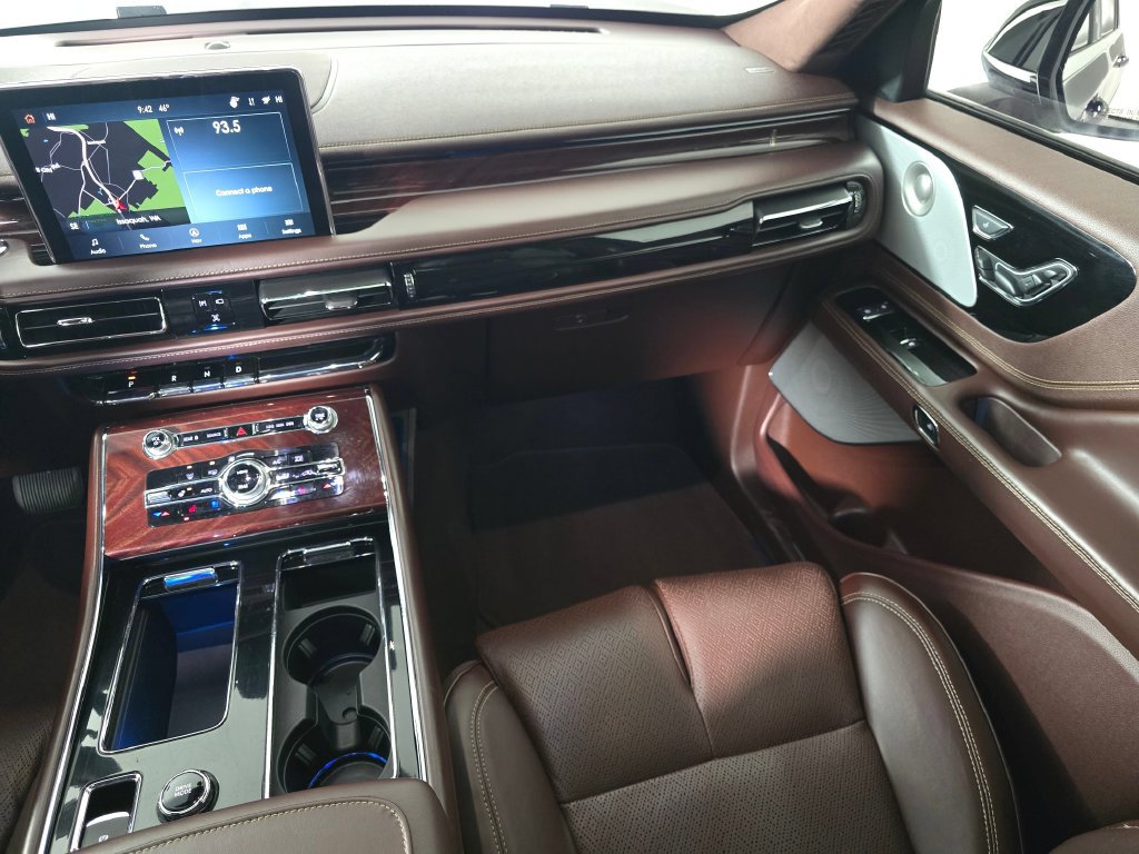 Certified 2021 Lincoln Aviator Black Label w/ Dynamic Handling Package AWD/4WD image 20
