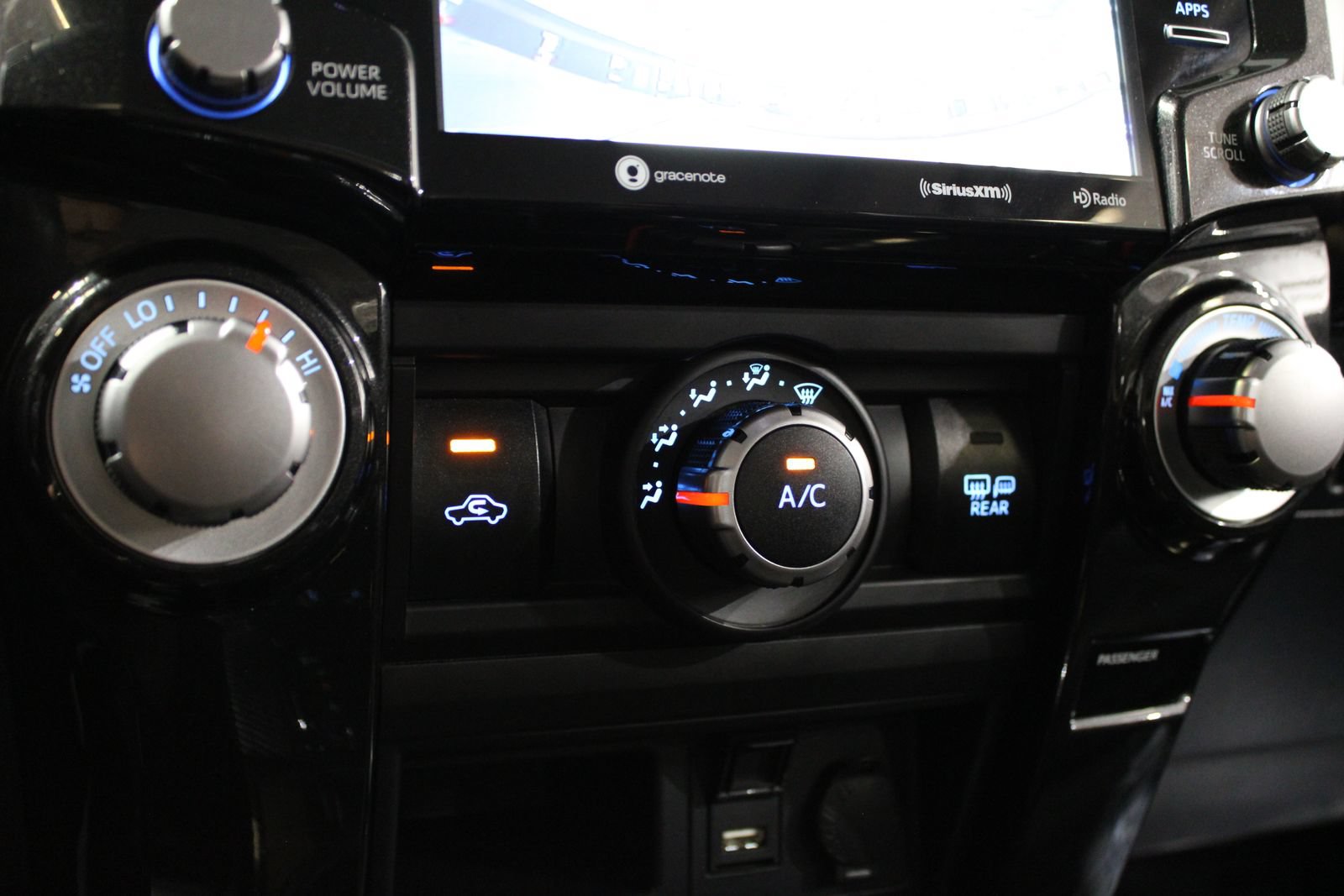 Used 2020 Toyota 4Runner TRD Off-Road Premium w/ Moonroof Package AWD/4WD image 35