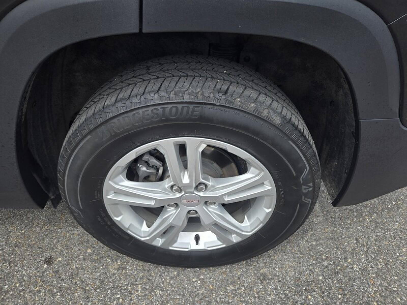 Used 2024 GMC Terrain SLE AWD/4WD image 6