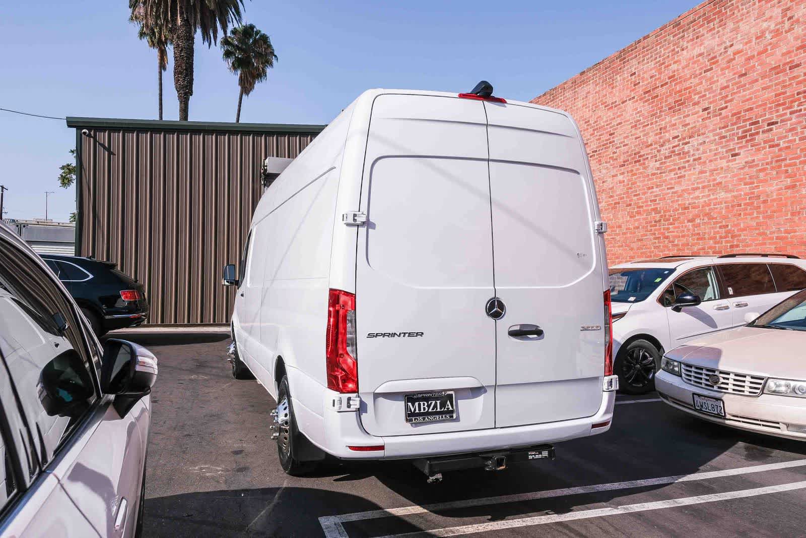 Used 2022 Mercedes-Benz Sprinter 2500 image 6