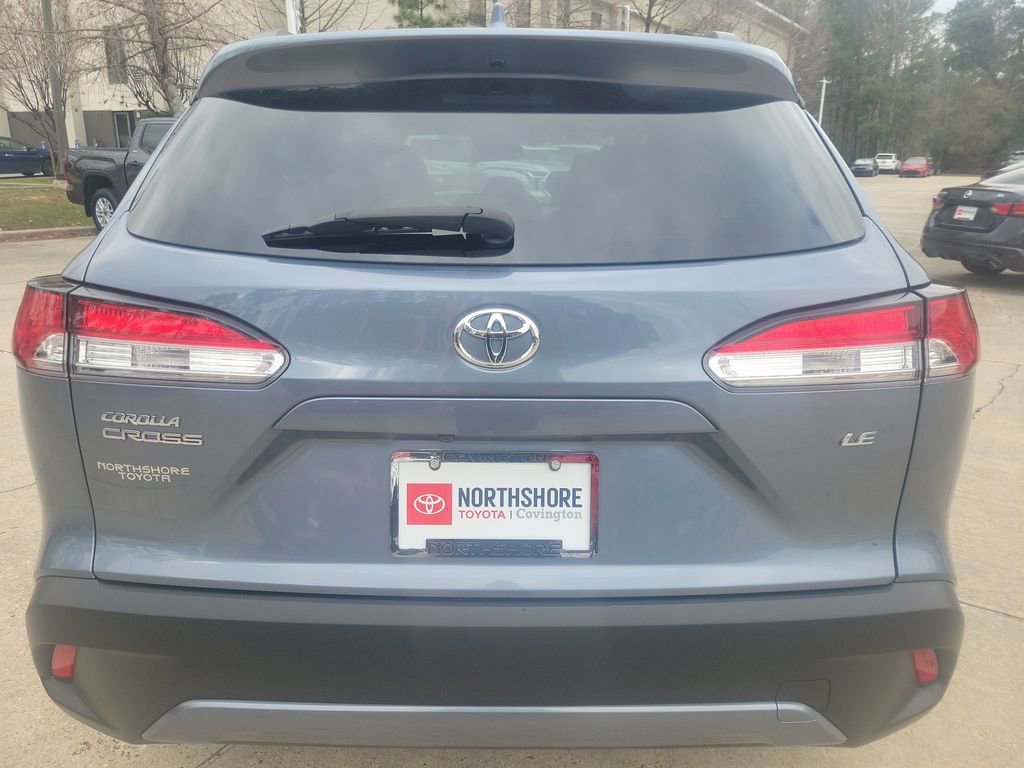 Certified 2023 Toyota Corolla Cross LE image 4