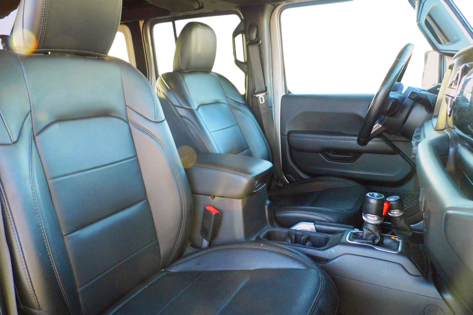 Used 2020 Jeep Wrangler Unlimited Sahara image 19