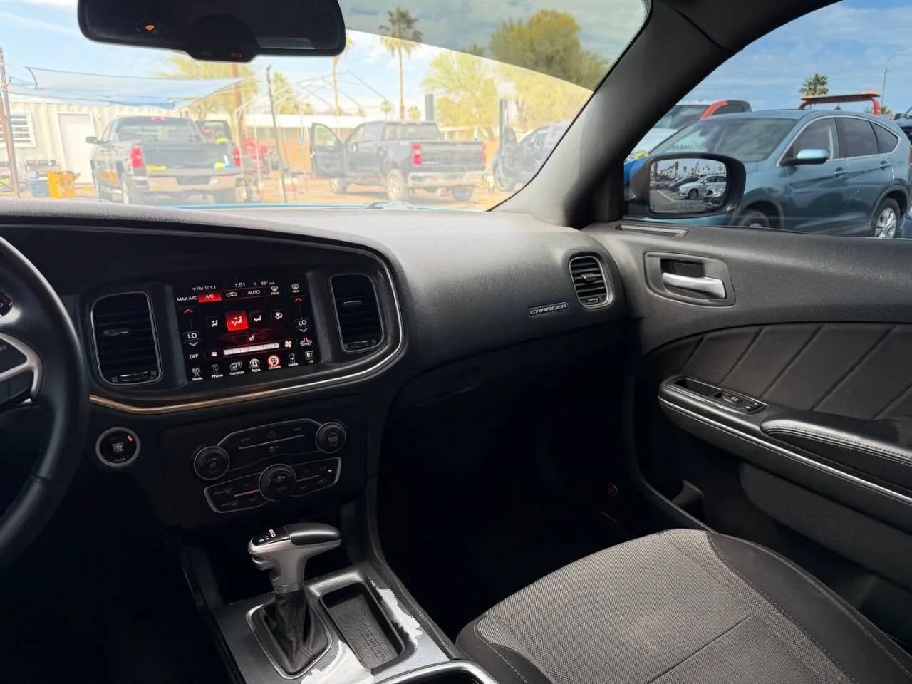Used 2015 Dodge Charger SXT RWD image 19