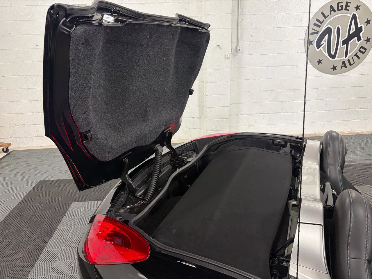 Used 2006 Pontiac Solstice Convertible w/ Premium Package image 40