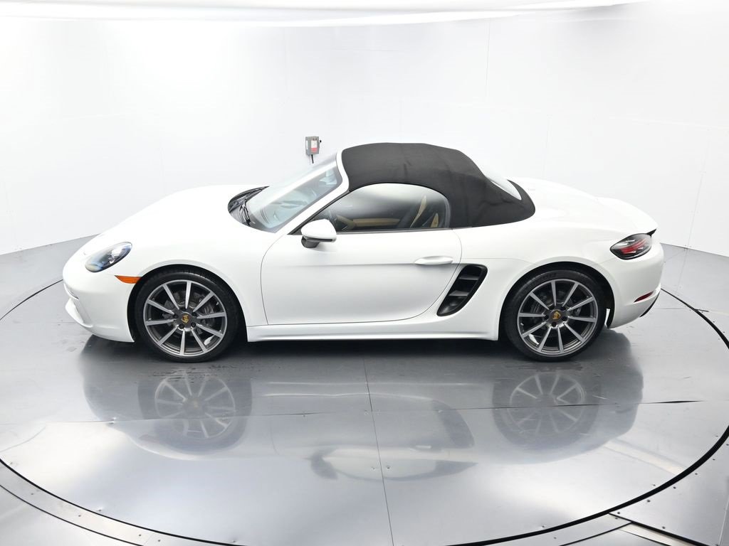 Certified 2018 Porsche 718 Boxster image 33