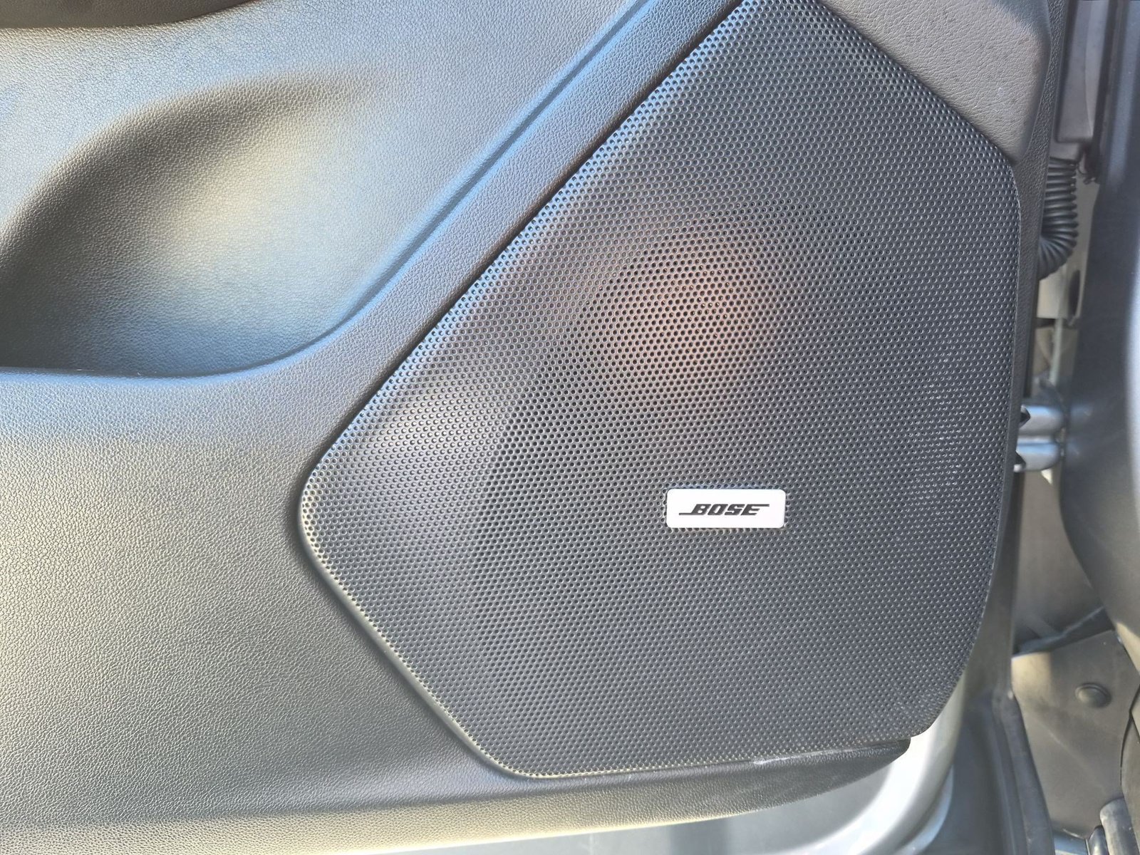 Certified 2024 Cadillac XT6 Luxury w/ LPO, Floor Liner Package AWD/4WD image 25