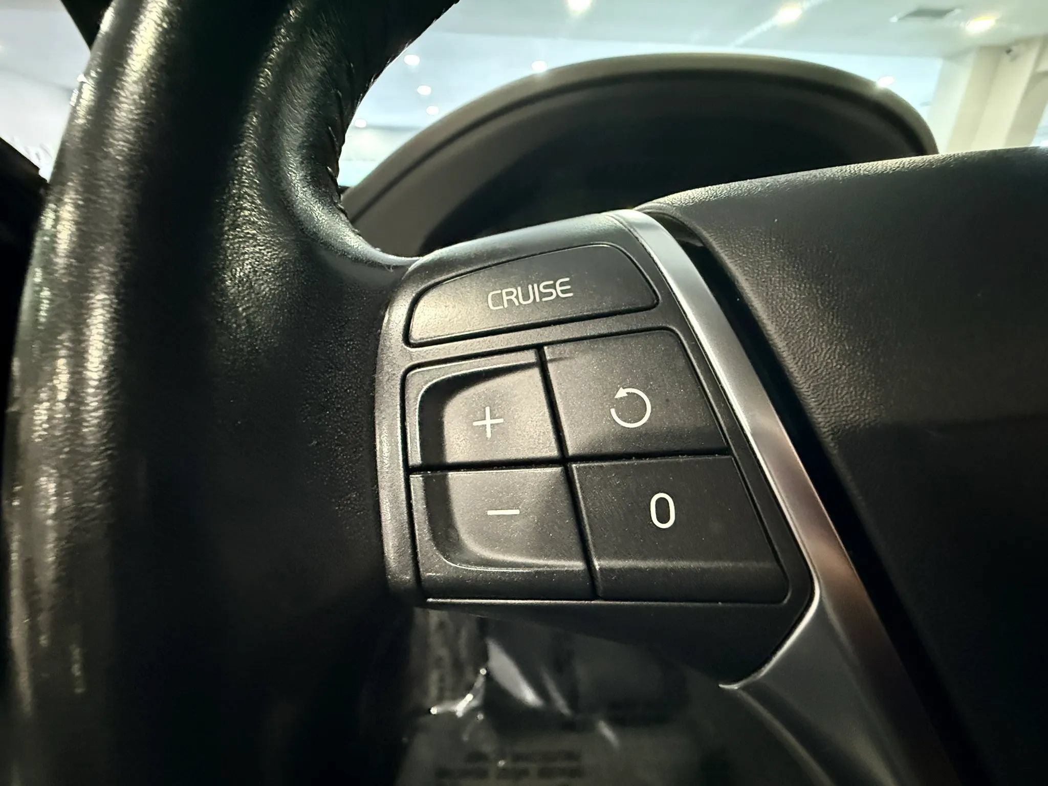 Used 2017 Volvo XC60 T6 Dynamic w/ Preferred Option Package AWD/4WD image 21