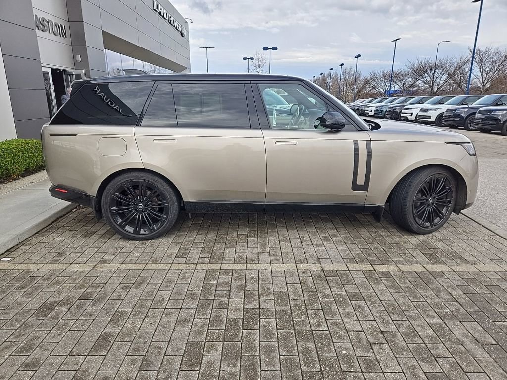 Certified 2024 Land Rover Range Rover Long Wheelbase SE image 4