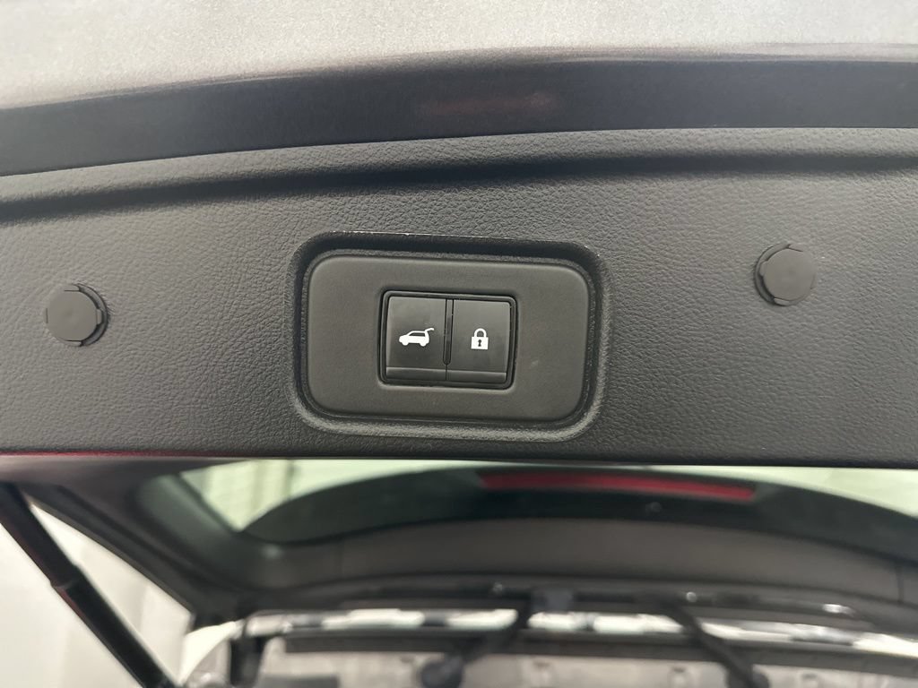 Used 2025 Nissan Pathfinder Rock Creek AWD/4WD image 38