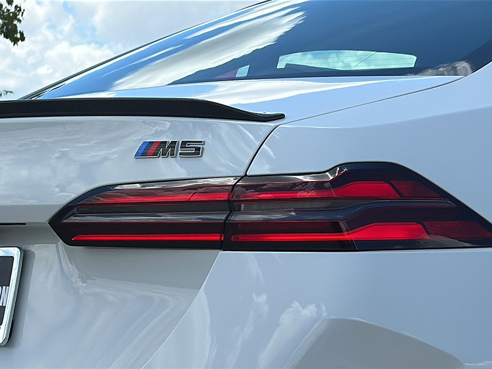 New 2026 BMW M5 w/ Carbon Package image 9