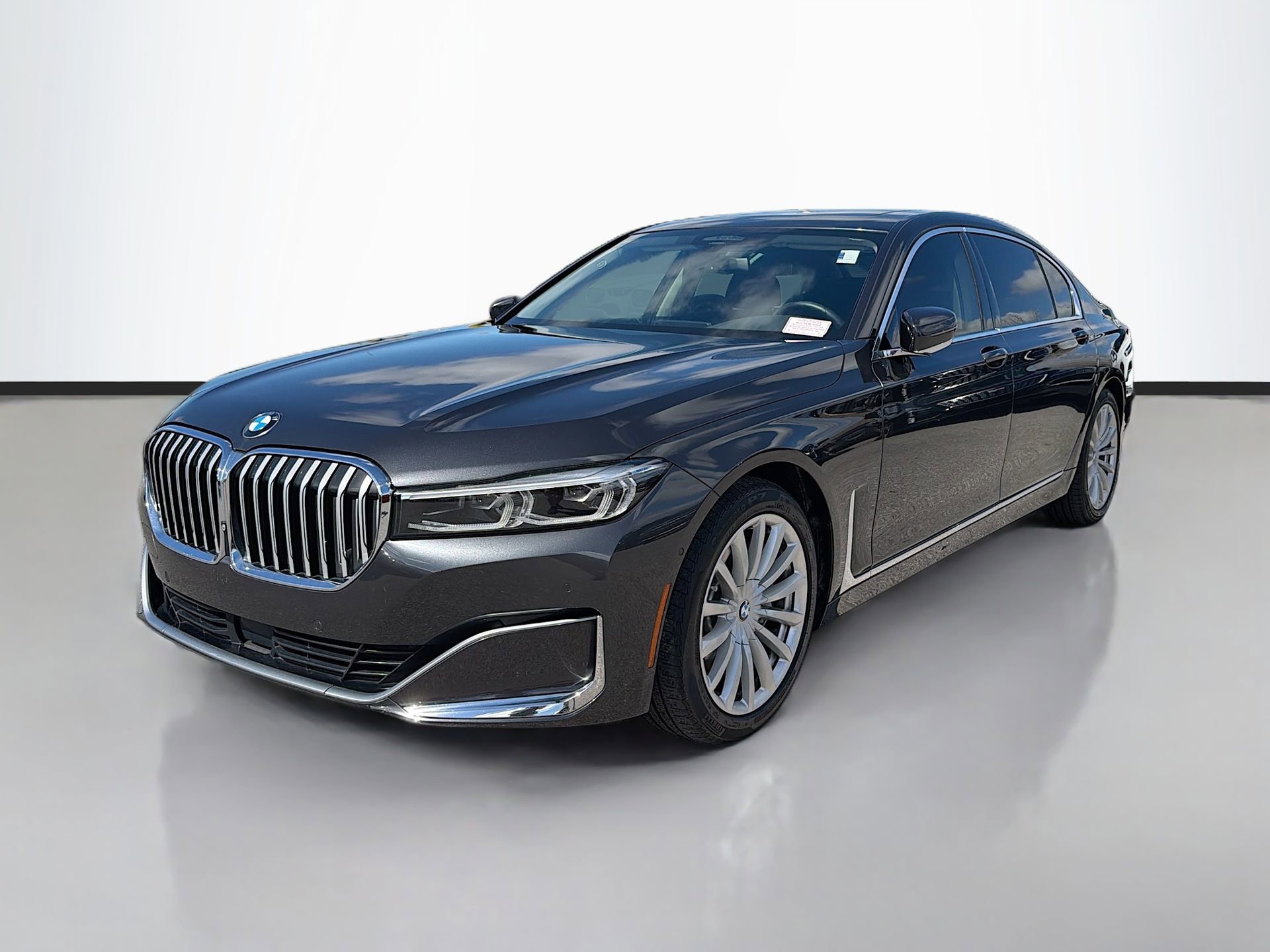 Used 2020 BMW 740i image 8